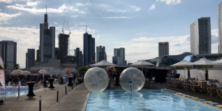 Aquabälle für den Pool mieten