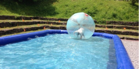 Aquabälle mit Pool zum Mieten
