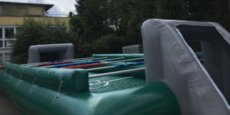 Human Kicker mit aufblasbarem Boden mieten