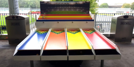 Pferdederby mit Fußball Figuren mieten