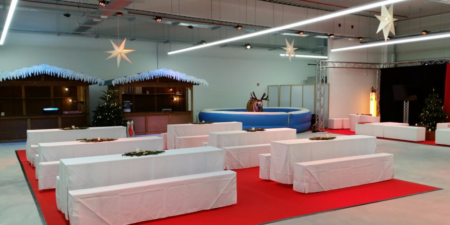 Rentierrodeo und Weihnachtshütten für Ihre Weihnachtsfeier mieten